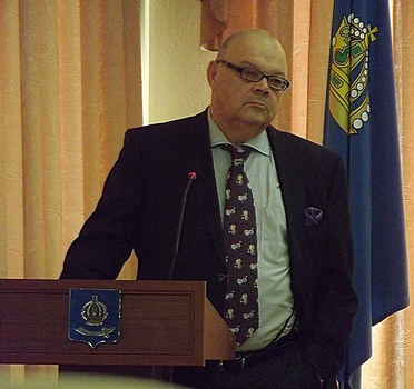 Вице-мэр Владимир Ситников отчитался перед Гордумой по вопросу привлечения инвестиций в Астрахань