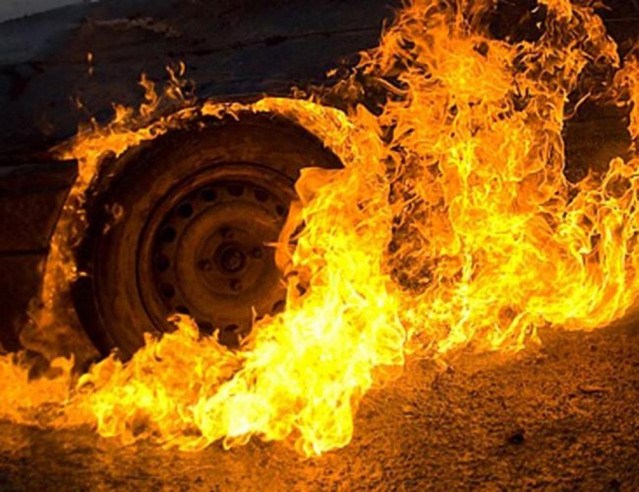 В Ахтубинске из-за неосторожности сгорел автомобиль