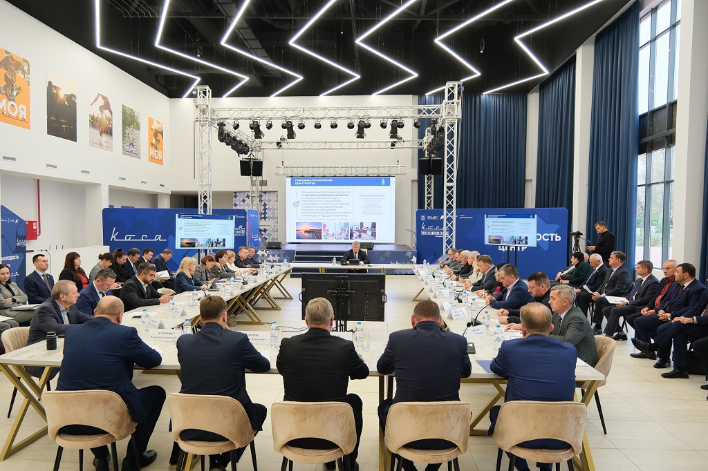 Флагманские проекты по ключевым стратегическим направлениям представили в Астраханской области 