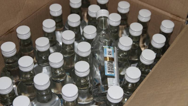 Более тысячи литров астраханской водки не доехали до казахов
