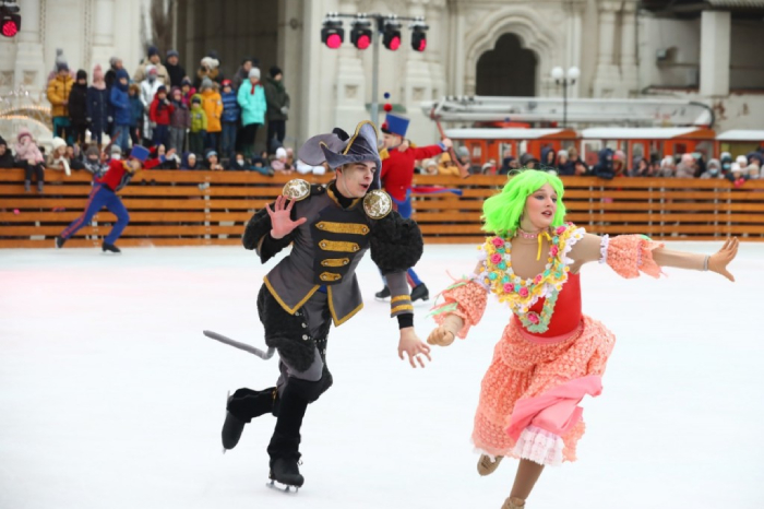 В Астраханском кремле состоялось фееричное ледовое шоу с российскими фигуристами