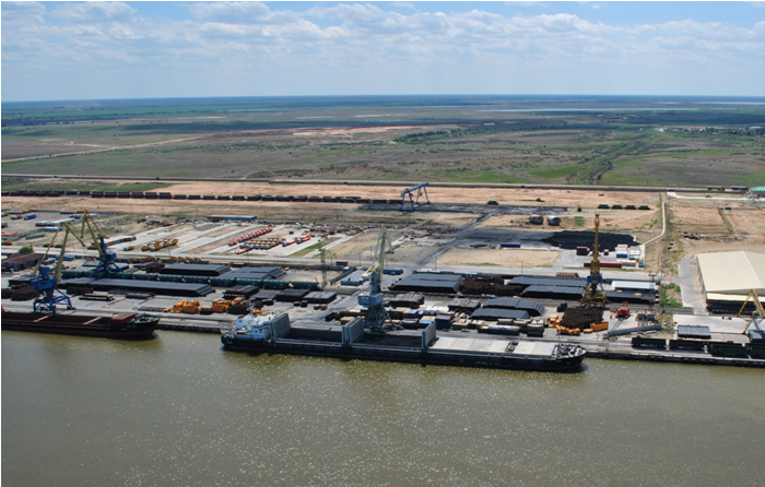 В астраханском порту «подорвали» сухогруз