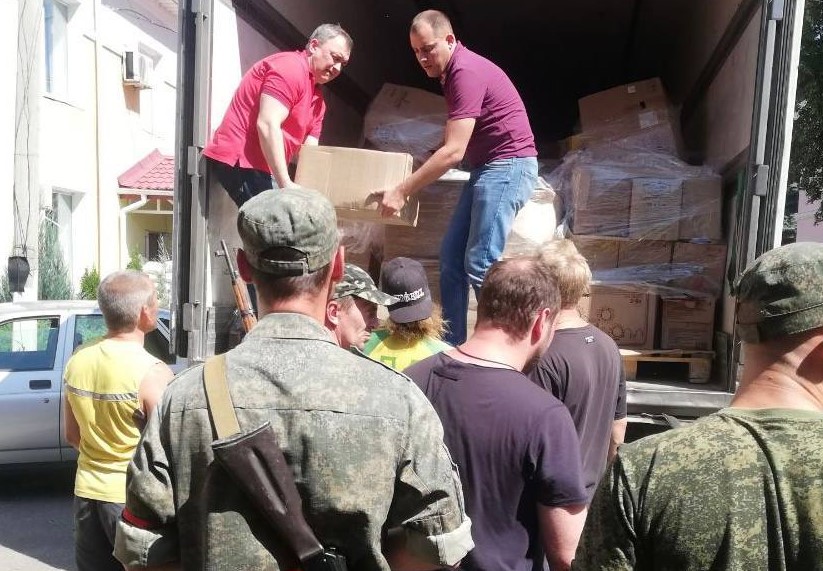 В Кременской район ЛНР доставили гумпомощь из Астрахани