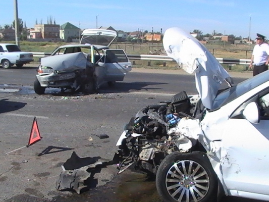 В Астрахани в ДТП погибла 22-летняя водитель