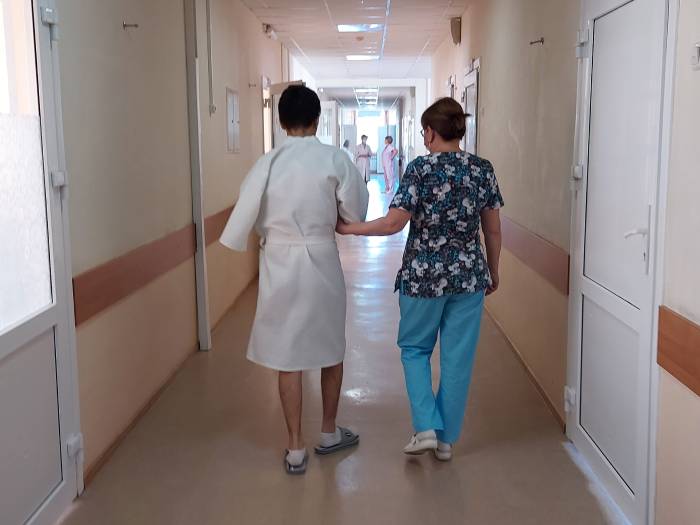Астраханские врачи спасли подростка с тяжелыми травмами, пострадавшего в ДТП