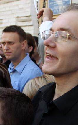 Олег Шеин встретился с противником. Диалога не вышло.