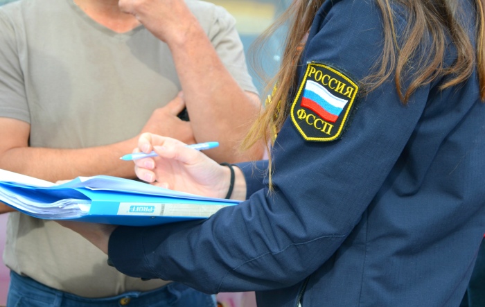 В Астрахани обладатель 50 штрафов ГИБДД быстро погасил доги. Как только у него арестовали авто