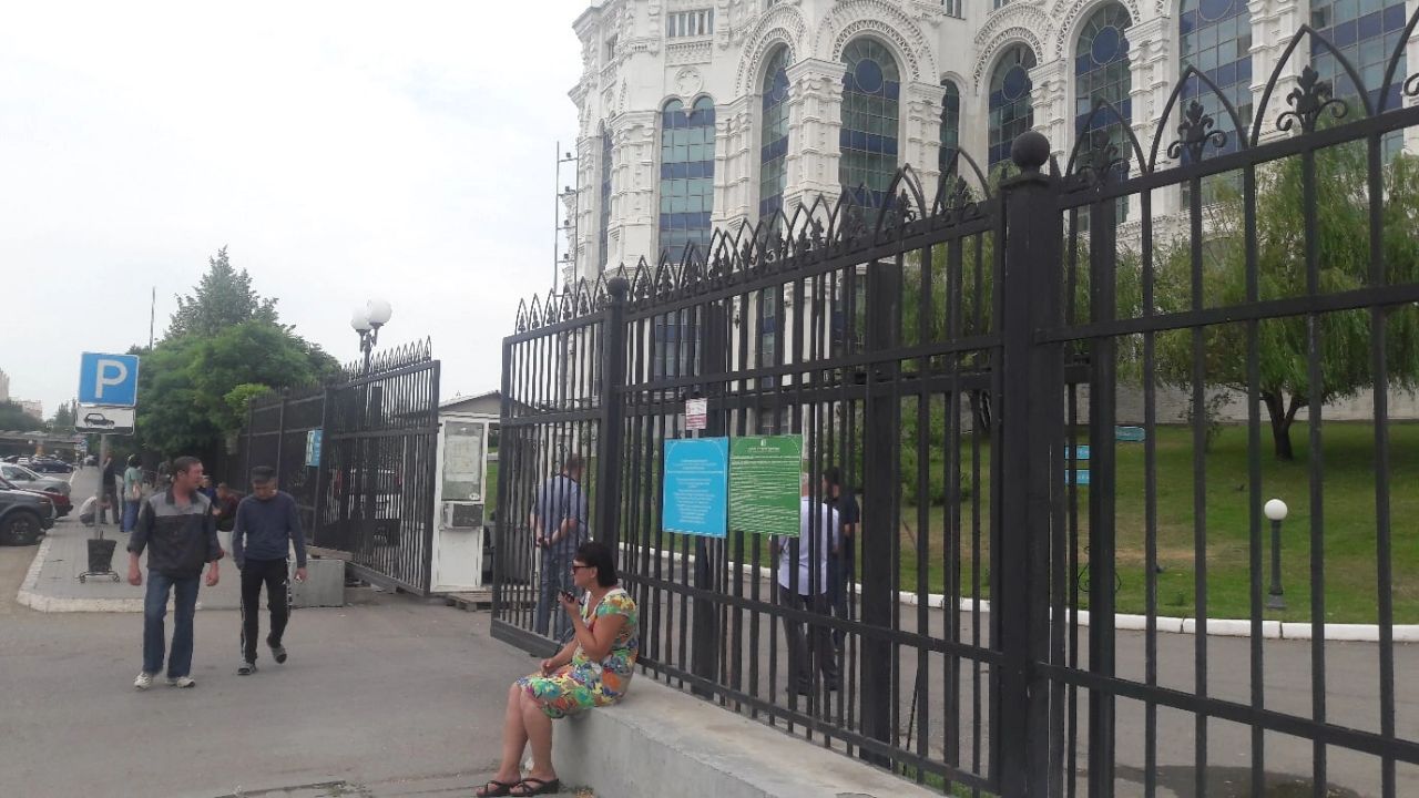 В Астрахани заминировали еще и театр оперы и балета