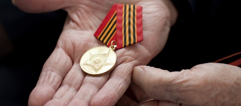 В Астрахани ветерану купили газовую плиту