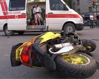 В Астрахани скутер врезался в пассажирский автобус