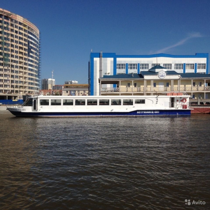 Новые речные трамвайчики в Астрахани выставили на продажу