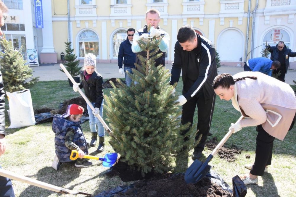 Городские депутаты сделали Астрахань зеленее 