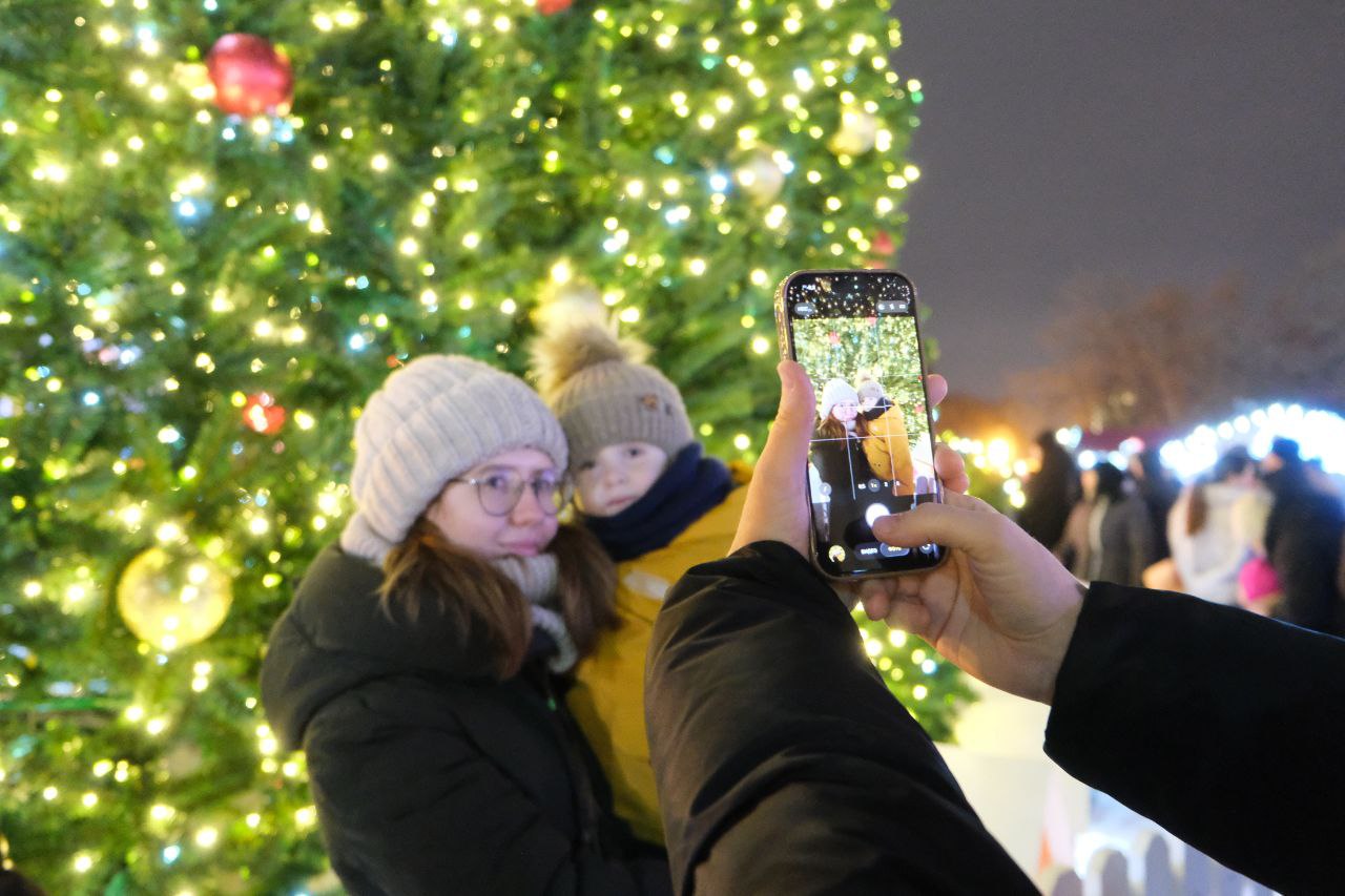 Куда пойти взрослым и детям: большая новогодняя афиша Астрахани