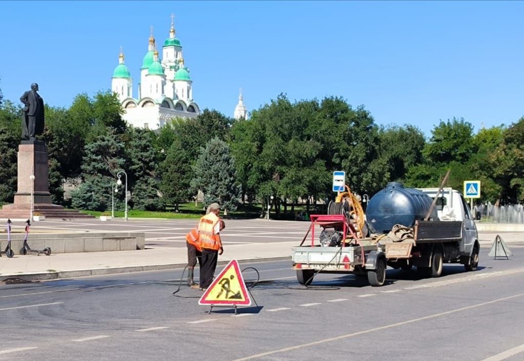 В центре Астрахани приступают к ремонту ливневой канализации 
