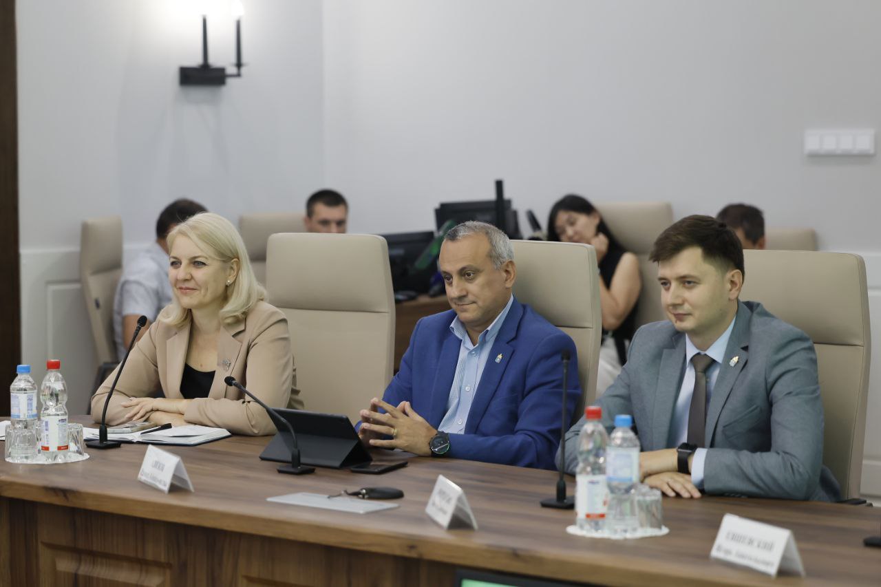  В Астрахани хотят предотвратить отток населения с помощью молодежной ОЭЗ