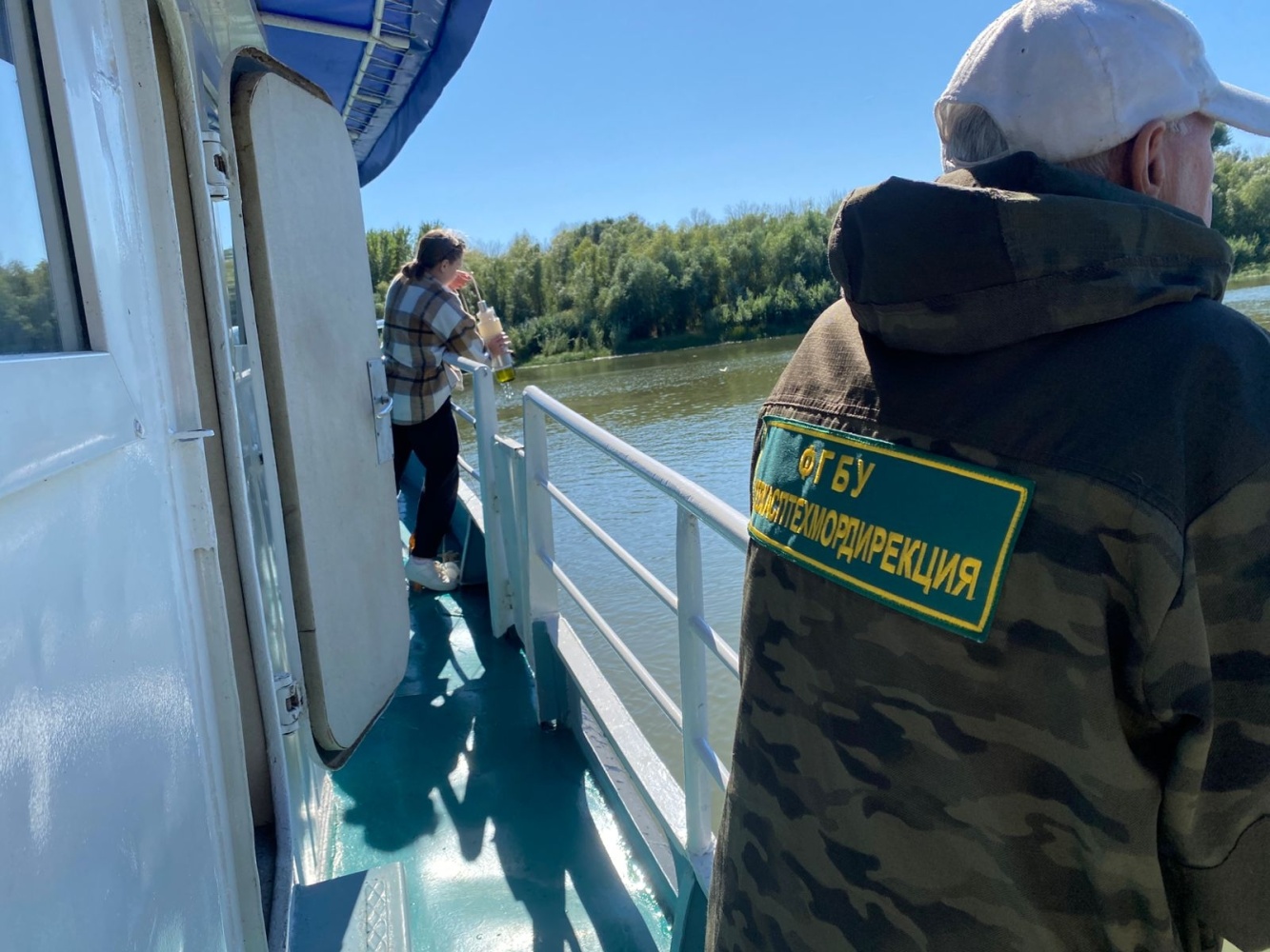 В Астрахани ищут виновника крупного нефтяного разлива в Тополиной роще 