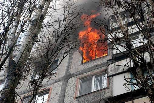 В Астрахани пожар чуть не унес жизни семи человек