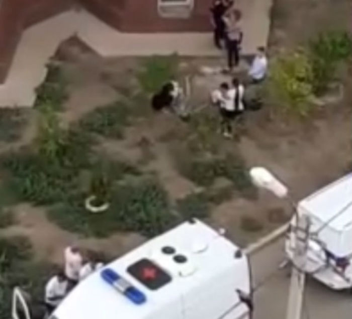 Присяжные вынесли вердикт астраханцу, который сбросил из окна инвалида