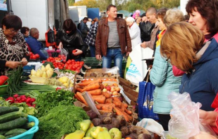 В Астрахани вновь зовет к себе большая сельхозярмарка