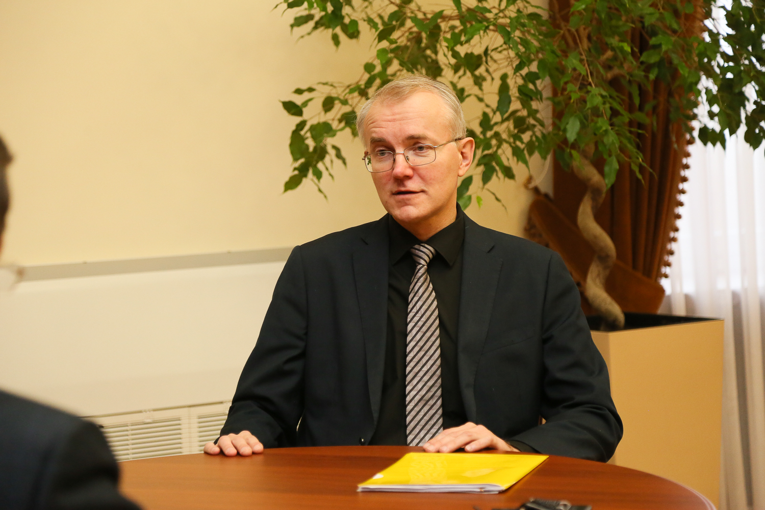 Лидер астраханских справедливороссов не сомневается, что голоса на выборах президента подсчитают правильно