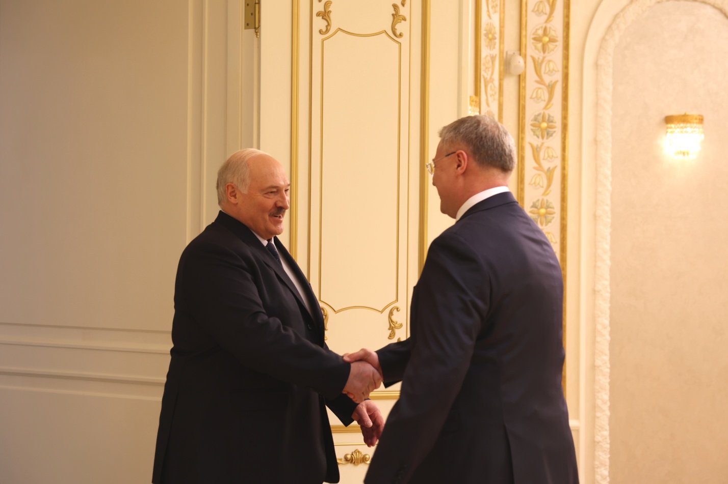 Астраханский губернатор поздравил Александра Лукашенко с Днем единения народов России и Беларуси