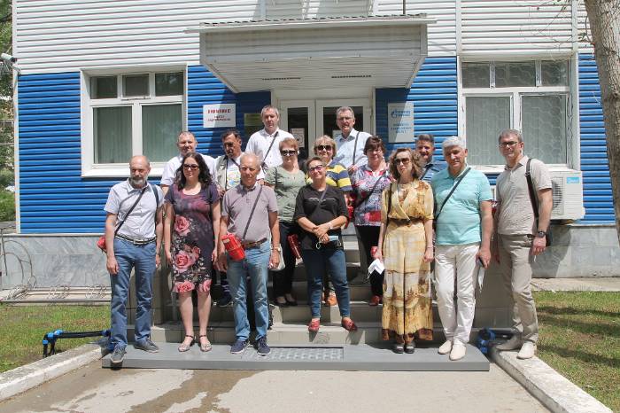 Объекты Астраханского газоконденсатного месторождения посетила комиссия областной Общественной палаты Астраханской области