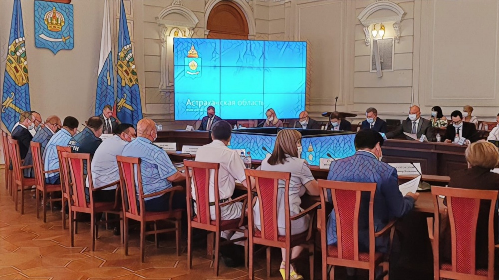 Поручения выполняются на коленке: у Игоря Бабушкина и главы Володарского района состоялся неприятный публичный разговор