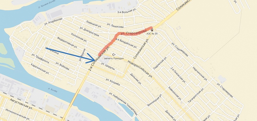 А все бегут, а он не светит: астраханцы жалуются на светофор у Кирикилинского моста