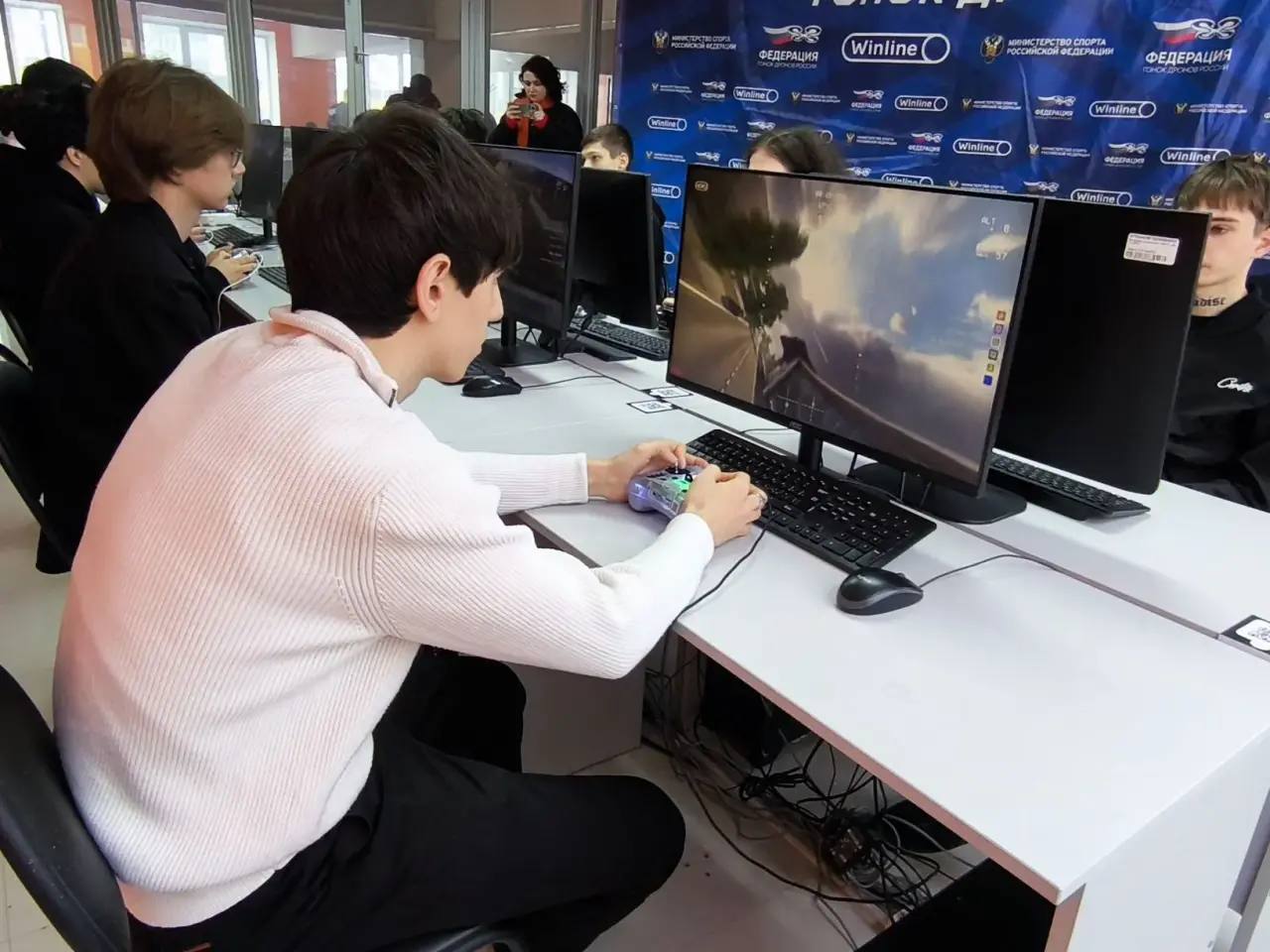 Стали известны первые лидеры в гонках дронов среди астраханских студентов