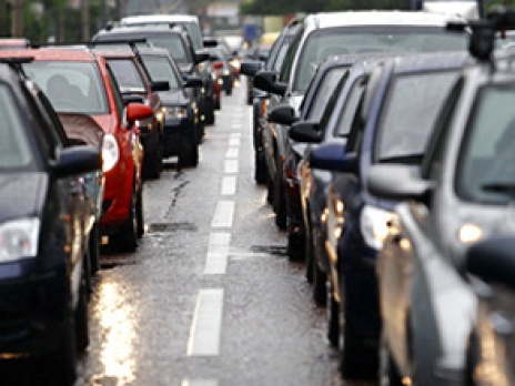 Город в пробках: Кирикилинский мост откроют не раньше конца года