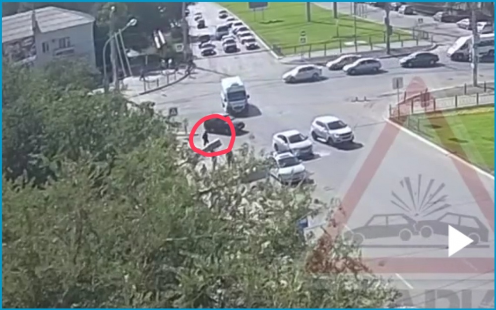 На улице Николая Островского в Астрахани сбили женщину (ВИДЕО)