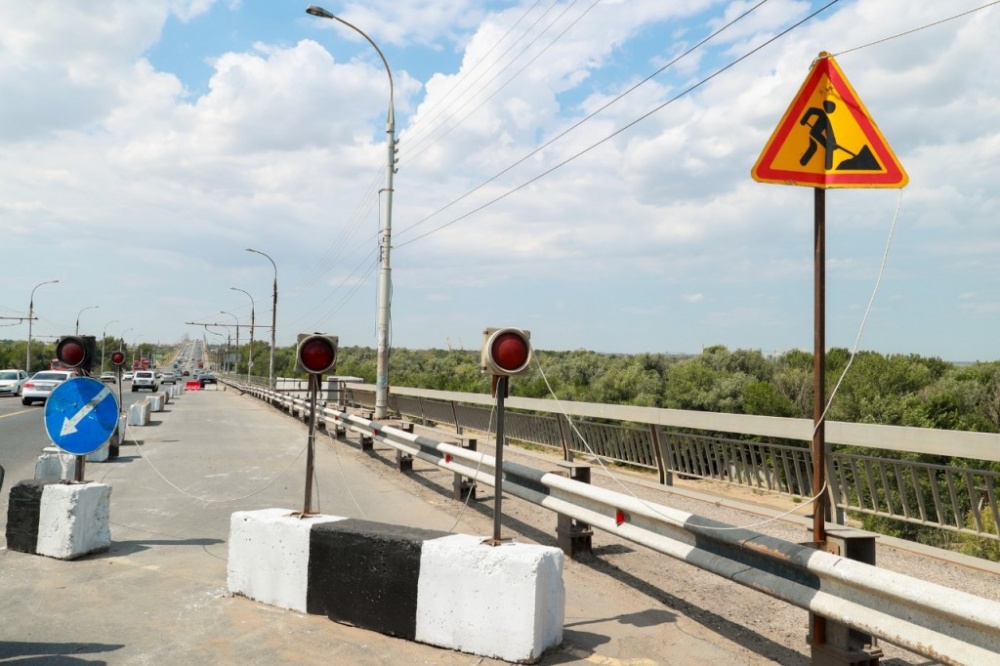 Как заколдованный. Почему Новый мост в Астрахани не могут привести в порядок