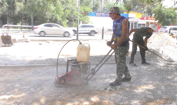 В Астрахани прихорашивают улицу Студенческая