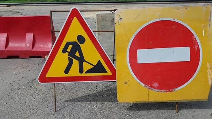 В Астрахани продлевают ограничение движения и парковки на одной из улиц