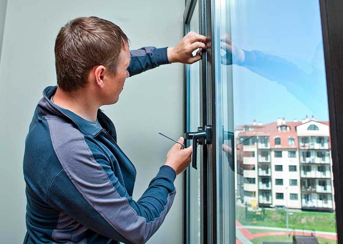 В России хотят в капремонт многоквартирных домов включить и замену  окон 