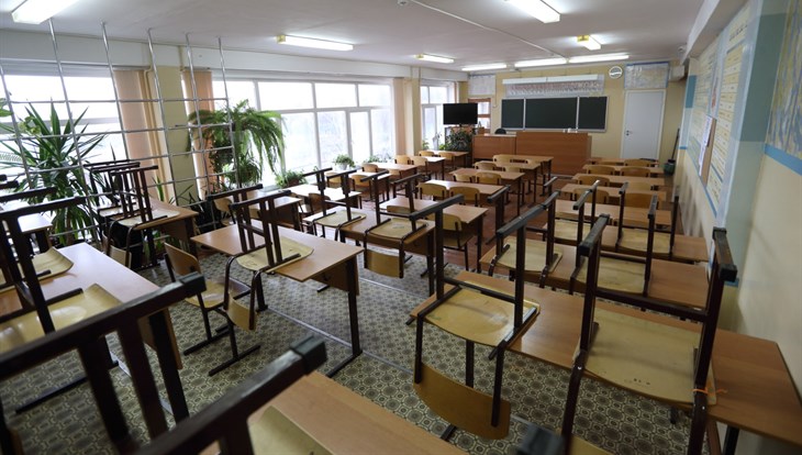 Астраханские школы продолжают массово уходить на карантин