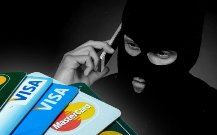 Мошенники продолжают разводить астраханцев по старым проверенным схемам