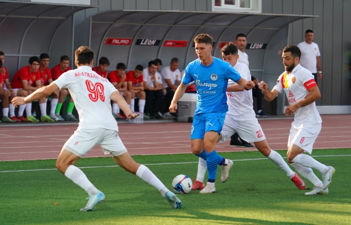 Астраханский «Волгарь» без вариантов проиграл в гостях и опустился на последнее место