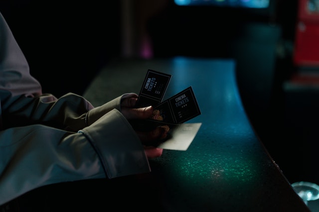 Астраханским пенсионерам бесплатно покажут кино