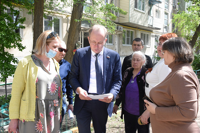 Депутаты Гордумы Астрахани проводят встречи с жителями по благоустройству дворов
