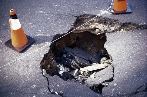 Плохие дороги стали причиной каждого третьего ДТП в Астраханской области 