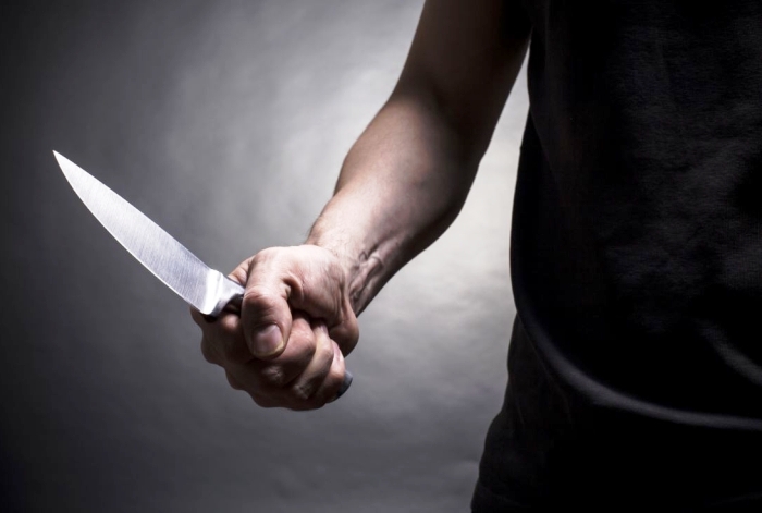 В Астрахани женщина подшофе довела соседа до удара ножом