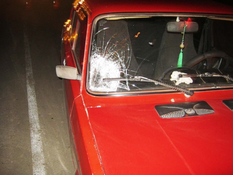 Под Астраханью автомобиль сбил насмерть пешехода