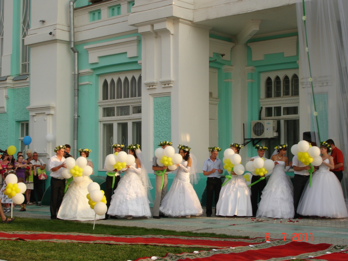 В Астрахани пройдёт массовая церемония бракосочетания 