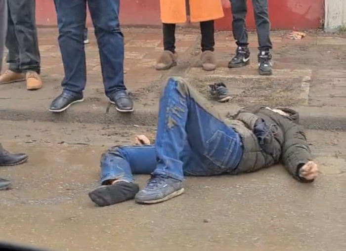 В центре Астрахани маршрутка сбила школьника