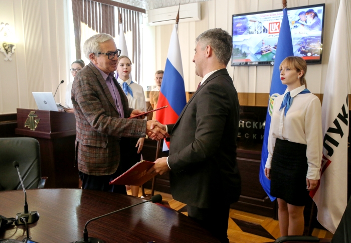 В астраханском вузе открывается базовая кафедра ЛУКОЙЛа