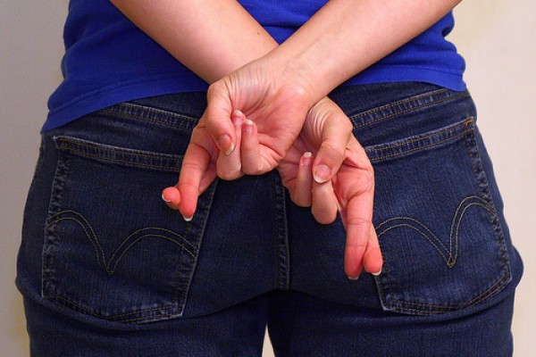 17-летняя астраханка заплатит пять тысяч за ложный донос об изнасиловании