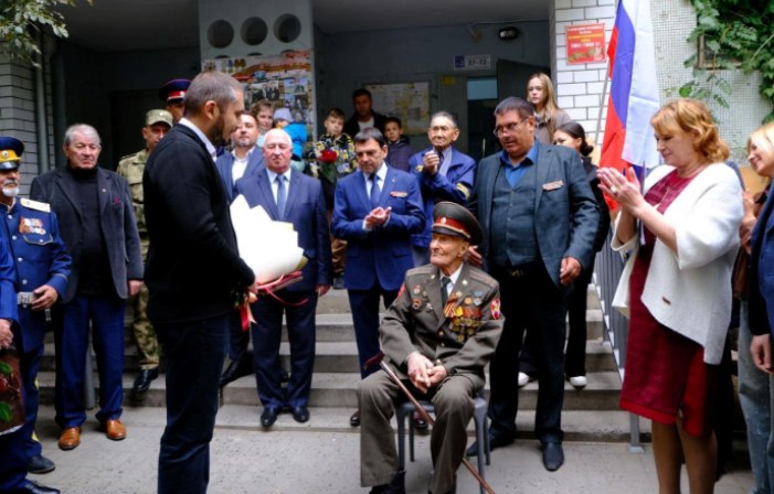 В Астрахани отметили 100-летие Почетному гражданину и ветерану города Дмитрию Яренко