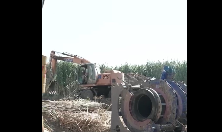 В астраханский микрорайон тянут новый водопровод