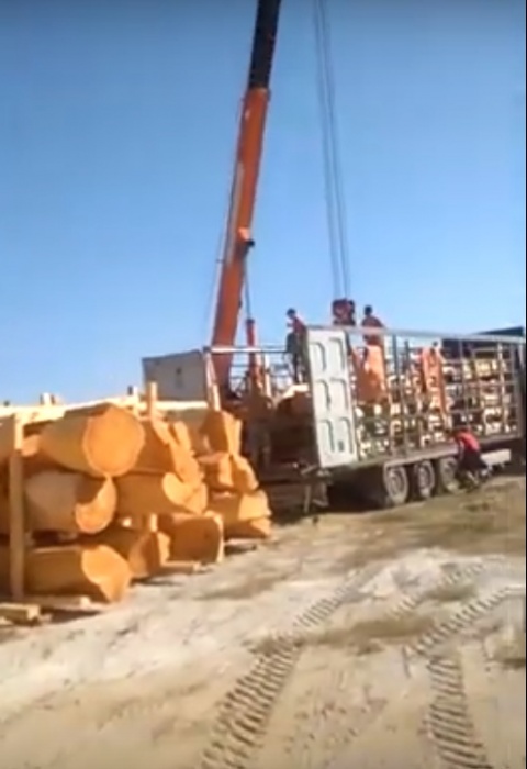 Украинский олигарх строит дорогую базу в Астраханской области. ВИДЕО